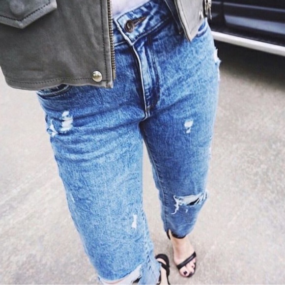 PAIGE Noella Straight Raw Hem Distressed boyfriend Jeans - Picture 12 of 13